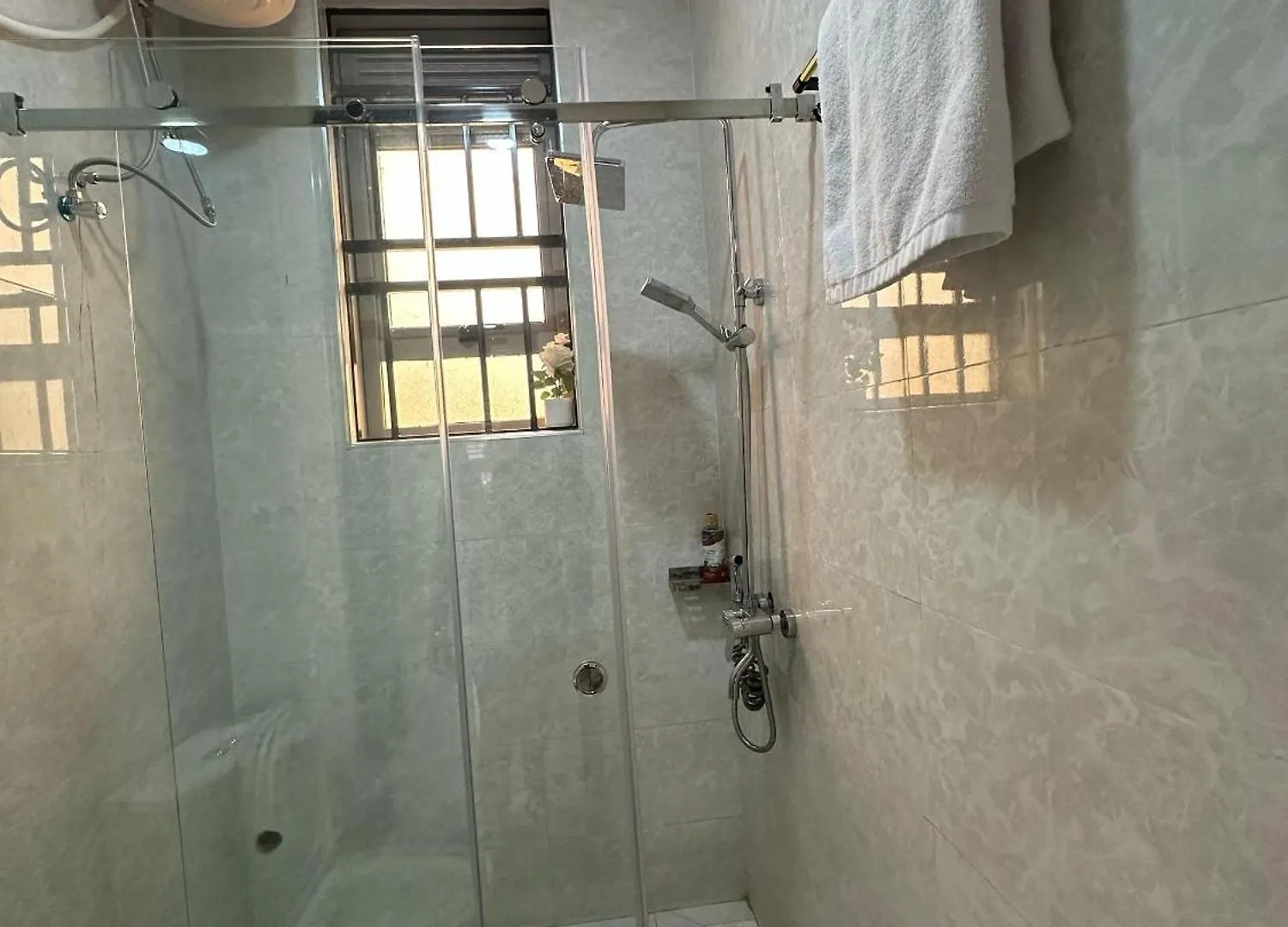 Luxury Feels Kulambilo Apartment Kampala